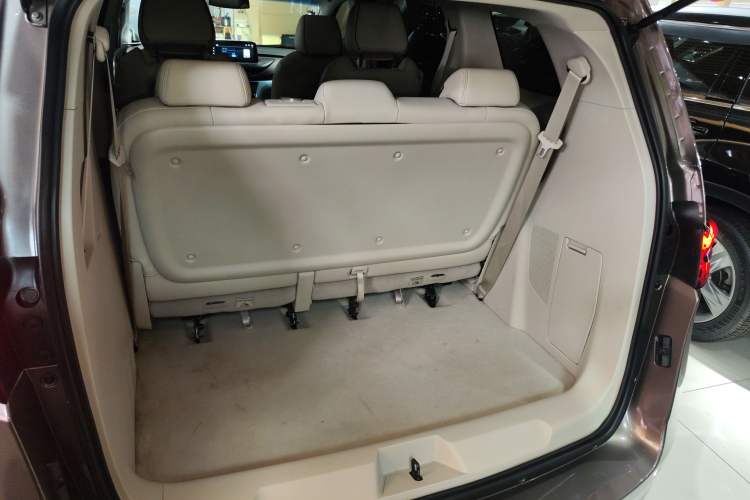 Used Buick GL8 2022 Land Business Class 652T Luxury Model