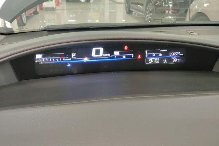 Used Honda Jade 2014 1.8L Automatic Comfort Elite Version 5 Seats
