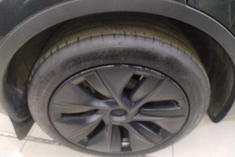 Used Tesla Model Y 2024 Rear-Wheel-Drive Version
