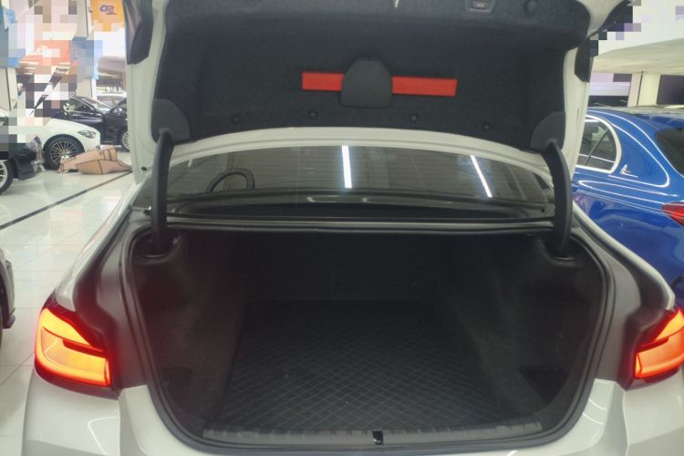 Used BMW 5 Series 2022 Second Facelift 525Li M Sport Package