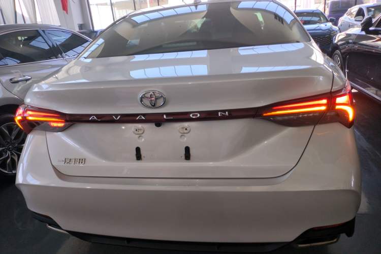 Used Toyota Avalon 2023 2.0L Premium Edition