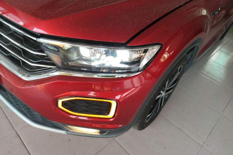 Used Volkswagen T-ROC 2019 280TSI DSG Two-Wheel Drive Comfort Version China VI Standard
