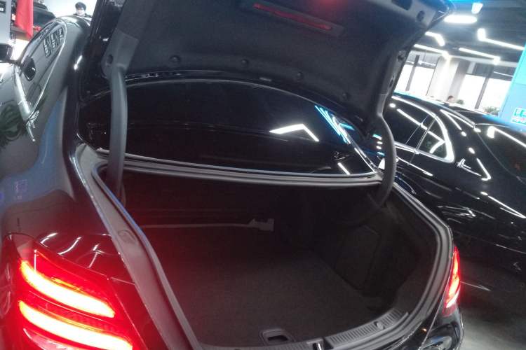 Used Mercedes-Benz E-Class 2019 Facelifted E 300 L Stylish Version