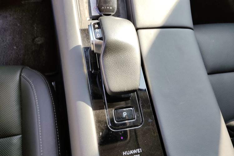 Used Hima AITO M5 2022 Extended-Range Four-Wheel Drive Ultimate Edition
