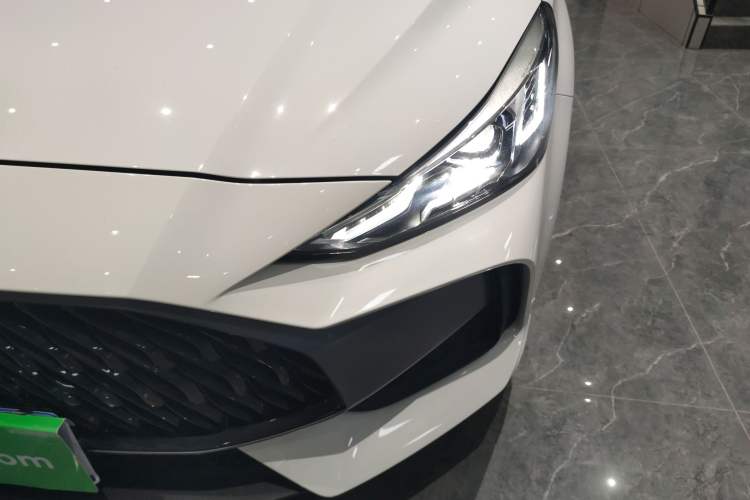 Used MG 5 2022 180 DVVT CVT Youth Luxury Edition
