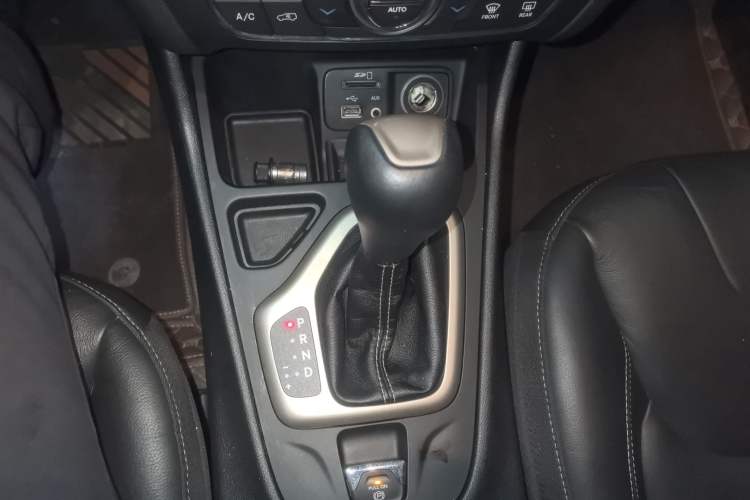 Used  Cherokee 2017 2.0L Superior Edition