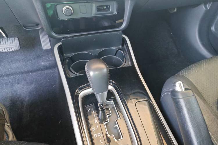 Used Mitsubishi Outlander 2018 2.0L Two-Wheel Drive Glory Edition 5 Seats
