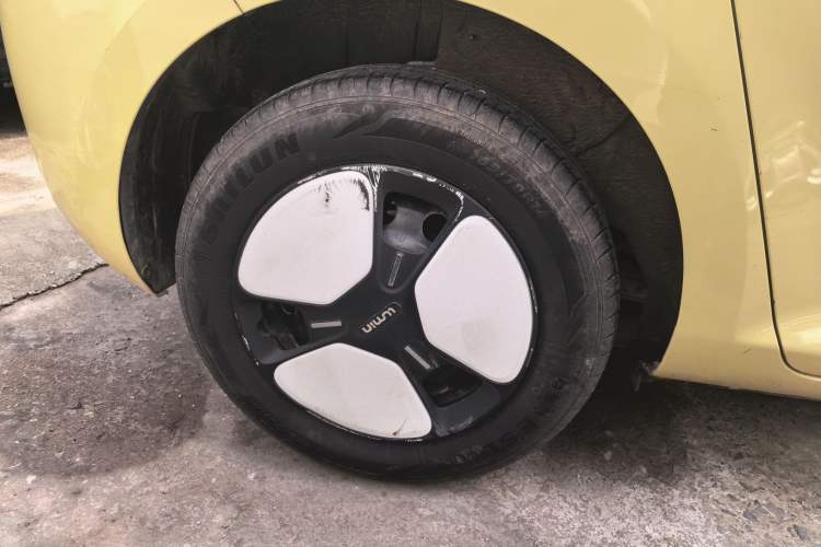 Used  Lumin 2023 301km Honey Dew Edition
