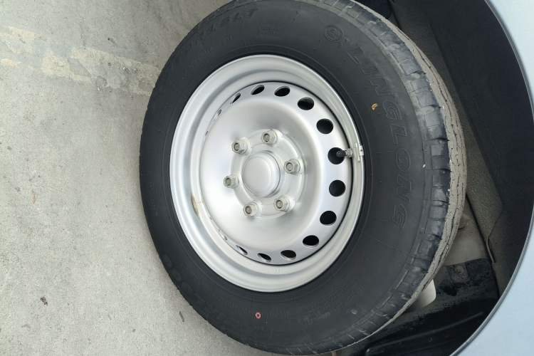 Used Wuling Yangguang 2024 300km Range Practical Window-Sealed Version 60kW
