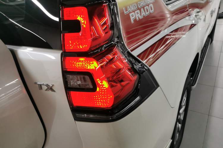 Used Toyota Prado 2019 3.5L Automatic TX-L Deluxe Edition with Rear-Mounted Spare Tire