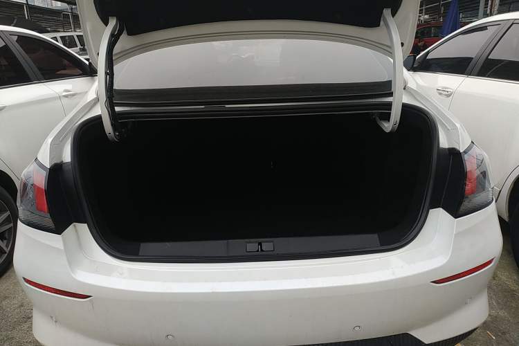 Used Peugeot 408 2019 360THP Automatic Luxury Edition China VI Standard
