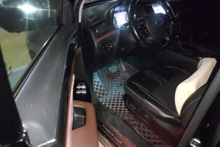 Used GAC Trumpchi GS8 2017 320T Four-Wheel Drive Luxury Smart Connectivity Version (7 Seats)
