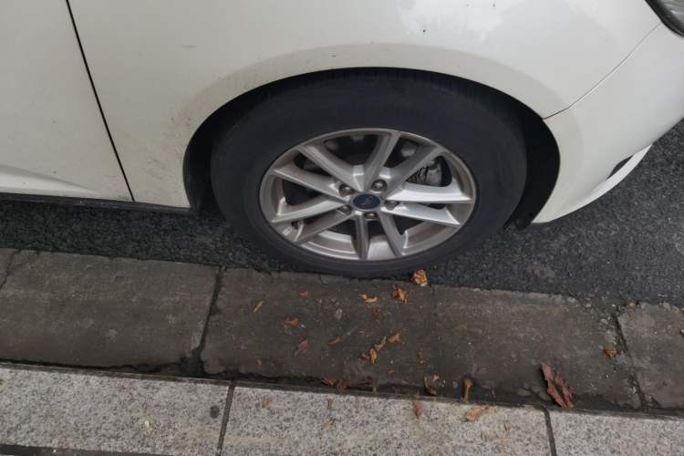 Used Ford Focus 2015 Hatchback EcoBoost 125 Automatic Supreme Style Edition
