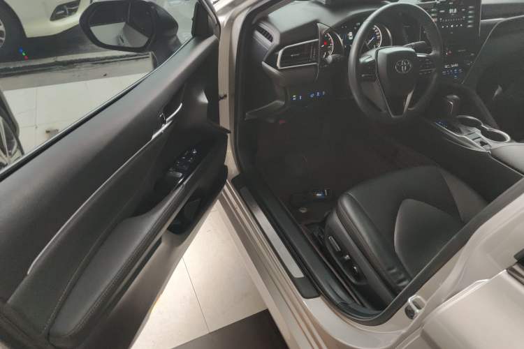 Used Toyota Camry 2021 2.0G Luxury Edition