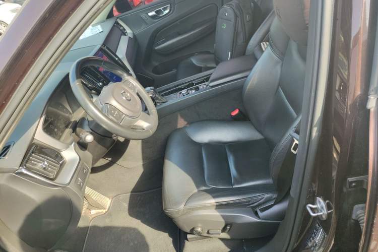 Used Volvo XC60 2019 T5 4x4 Smart Edition China VI Standard