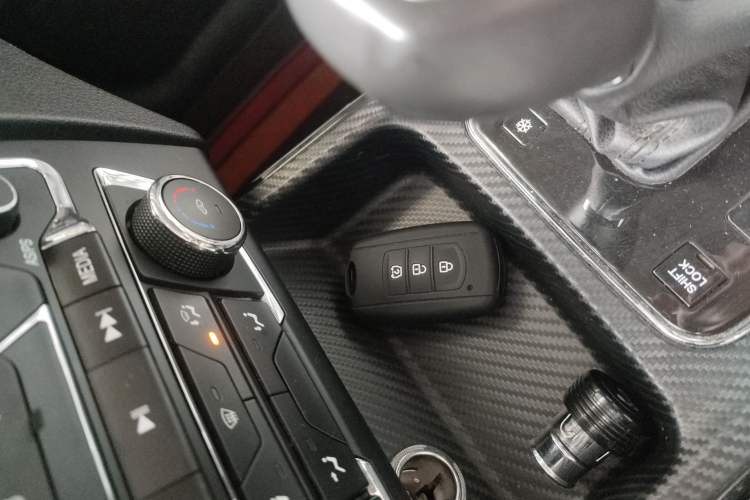 Used Dongfeng Fengon 370 2020 S370 1.5L CVT Luxury Model 5 Seats