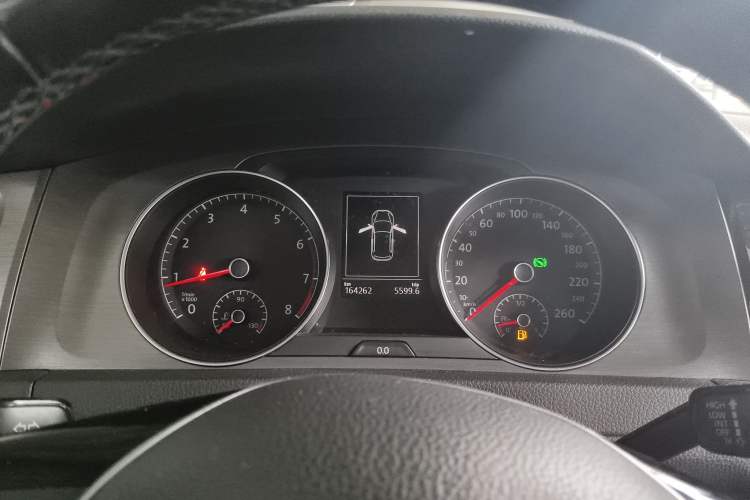 Used Volkswagen Golf 2014 1.4TSI Automatic Luxury Model