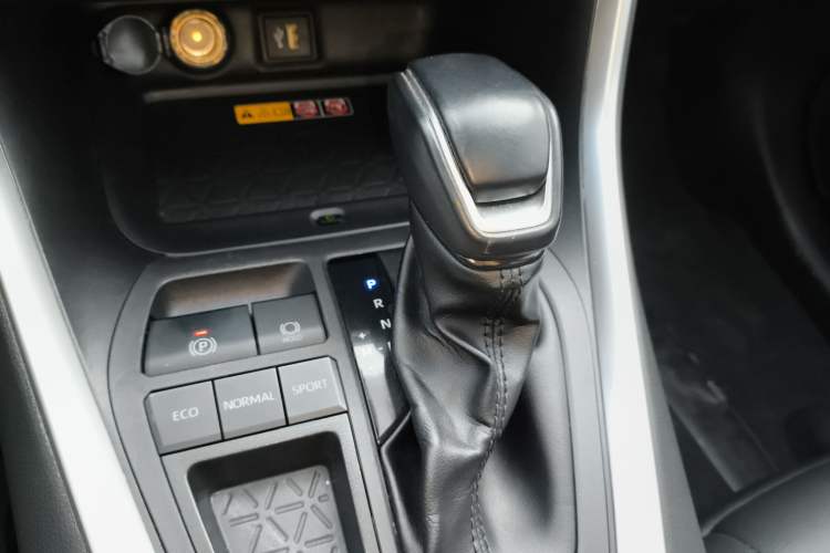 Used Toyota RAV4 2023 2.0L CVT Two-Wheel Drive Fashion Plus Edition