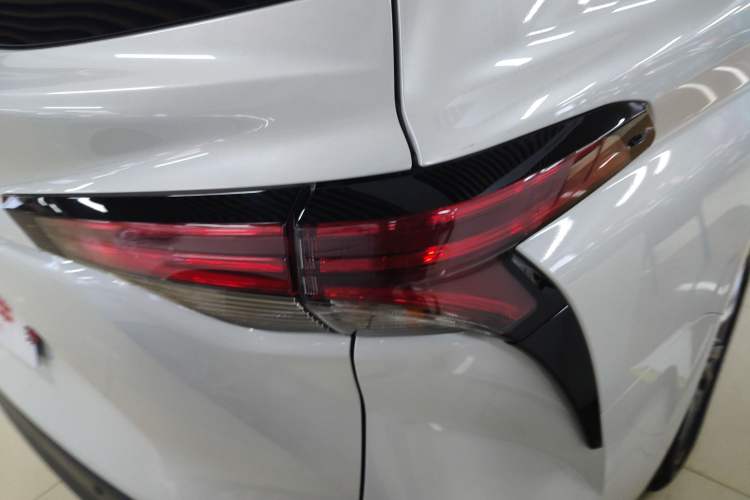 Used Toyota Sienna 2023 2.5L Hybrid Comfort Edition
