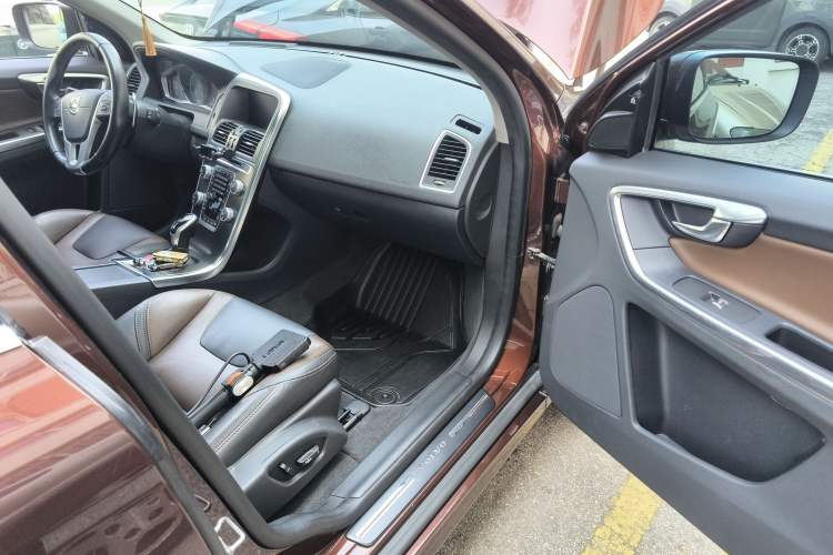 Used Volvo XC60 2016 T5 AWD Smart Drive Edition
