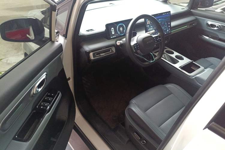 Used AION Y 2022 Plus 70 Tech Edition
