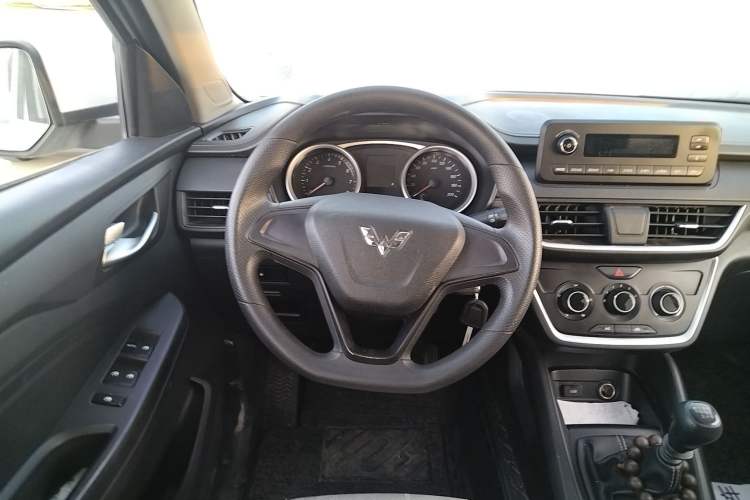 Used Wuling Hongguang S3 2019 1.5L Manual Standard Version China VI Standard