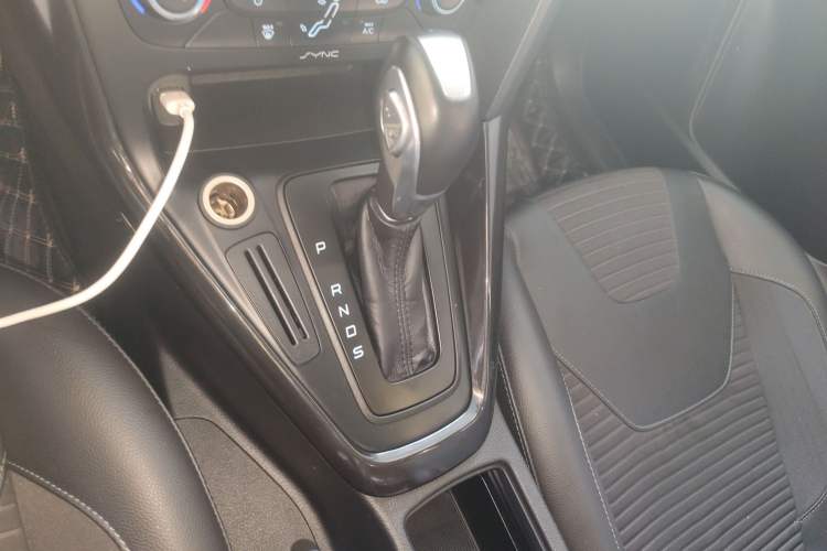 Used Ford Focus 2015 Hatchback 1.6L Automatic Fashion Edition