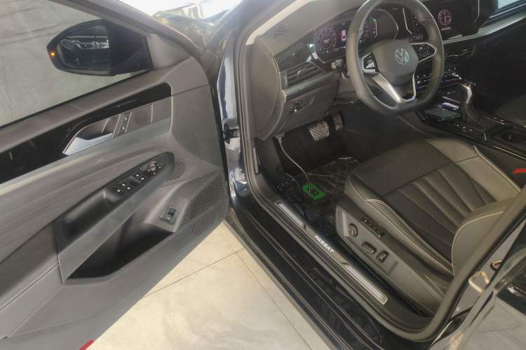 Used Volkswagen Passat 2024 380TSI Starry Luxury Edition
