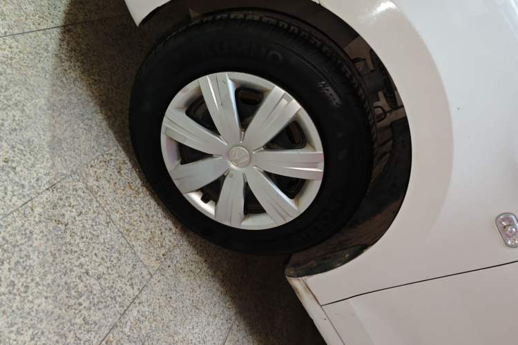 Used Volkswagen Jetta 2015 Value Edition 1.6L Manual Fashionable Style
