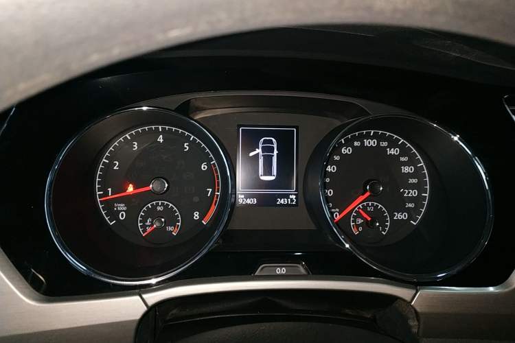 Used Volkswagen Touran 2016 Volkswagen Touran L 280TSI DSG Comfort Edition
