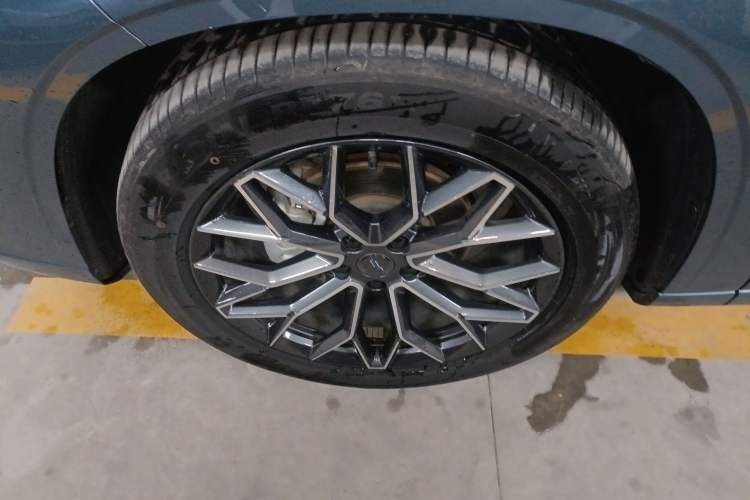 Used Oshan Z6 2023 Blue Whale 1.5T DCT Smart-Led City Edition