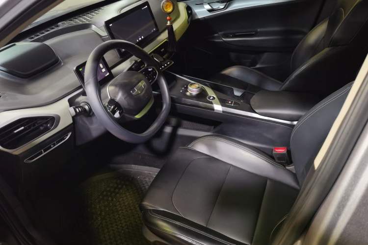 Used Geometry A 2021 Pro Enjoy High-Dimensional Range Edition 430KM A430 Easy-Drive Version
