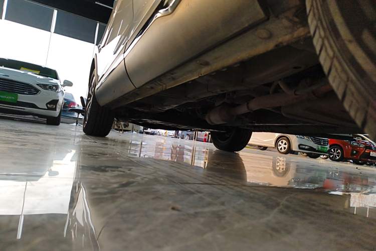 Used Baojun 560 2015 1.8L Manual Luxury Model