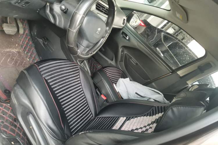 Used Peugeot 301 2014 1.6L Automatic Comfort Edition
