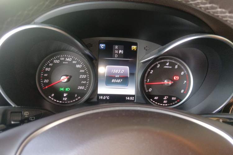 Used Mercedes-Benz GLC 2019 Refreshed GLC 300 L 4MATIC Dynamic Edition
