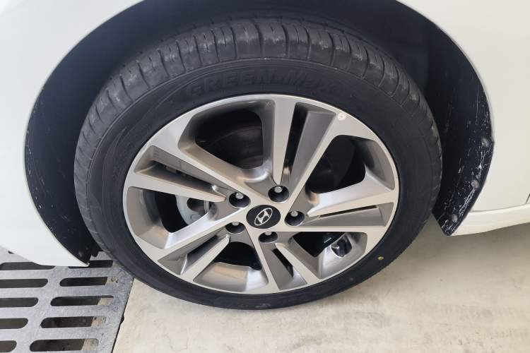 Used Hyundai Elantra 2016 1.6L Automatic ZhiXuan – Elite Version
