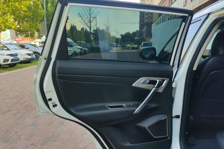 Used Geely Auto Emgrand X7 Sport 2018 1.8TD Automatic Two-Wheel Drive Smart 4G Connected Version