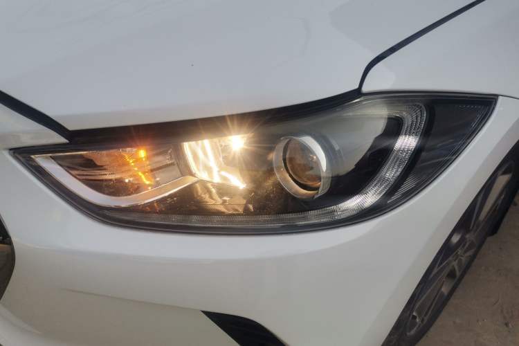 Used Hyundai Elantra 2016 1.6L Automatic ZhiXuan – Elite Version
