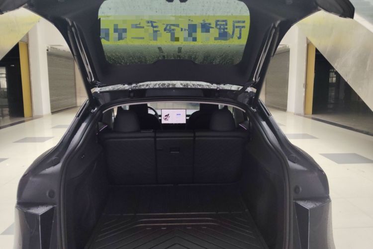 Used Tesla Model Y 2025 Rear-Wheel-Drive Version