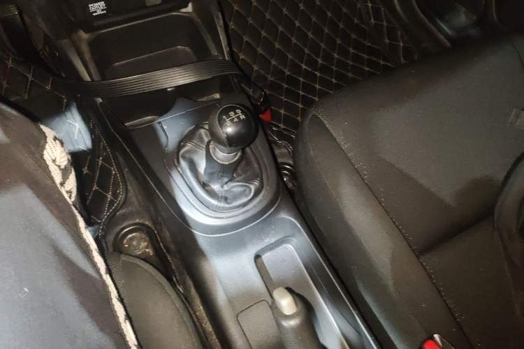 Used Honda Fit 2018 1.5L Manual Comfort Edition