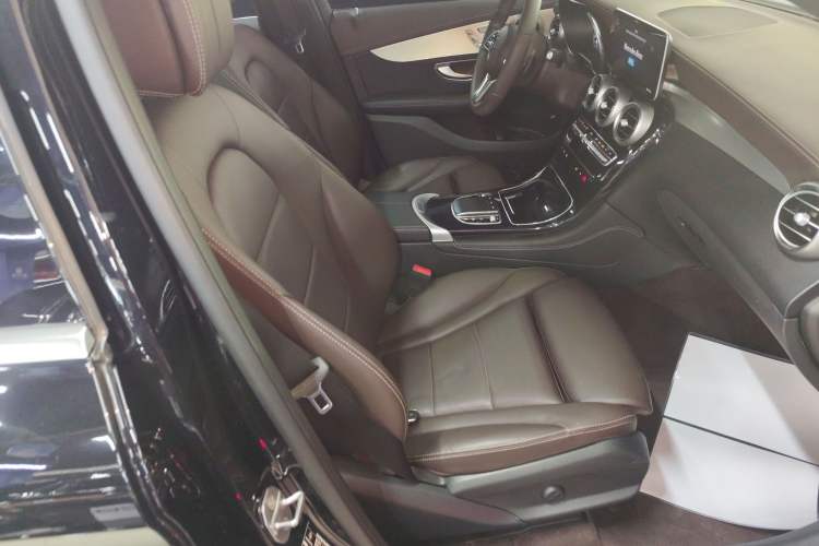 Used Mercedes-Benz GLC 2021 GLC 260 L 4MATIC Dynamic Edition
