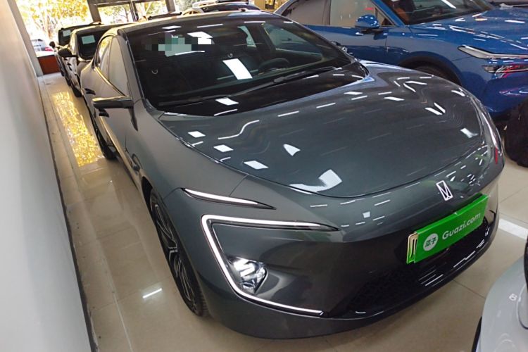 Used  12 2025 Max Extended-Range Edition
