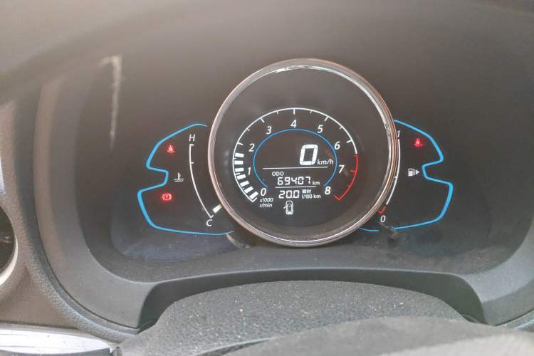 Used Venucia M50V 2017 1.5L XV Manual Elite Edition
