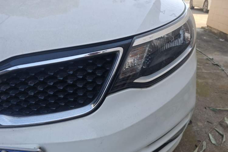 Used Kia K2 2015 Sedan 1.4L MT GLS