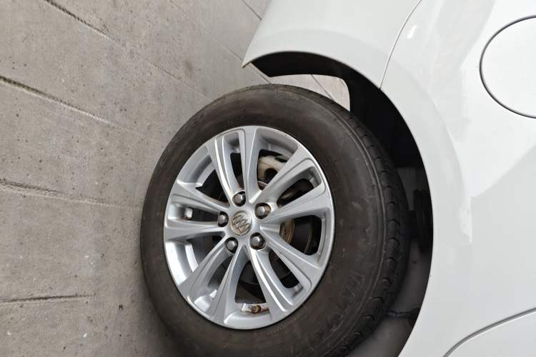 Used Buick GT 2016 15N Automatic Entry-Level Trim
