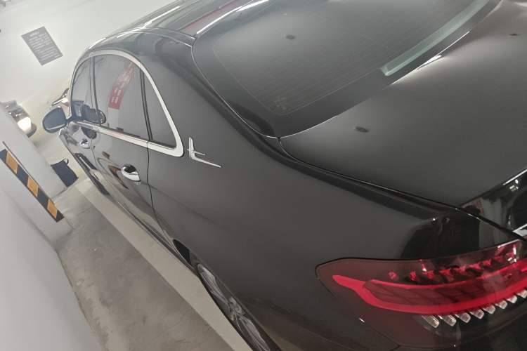 Used Mercedes-Benz E-Class 2022 E 300 L Sporty and Stylish Model
