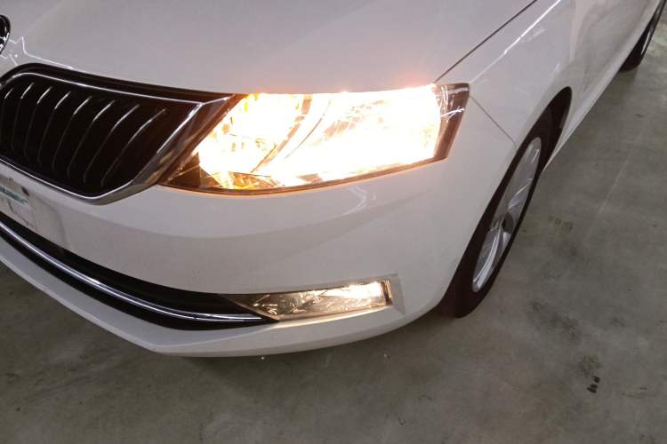 Used Skoda Rapid 2018 1.6L Automatic Comfort Edition