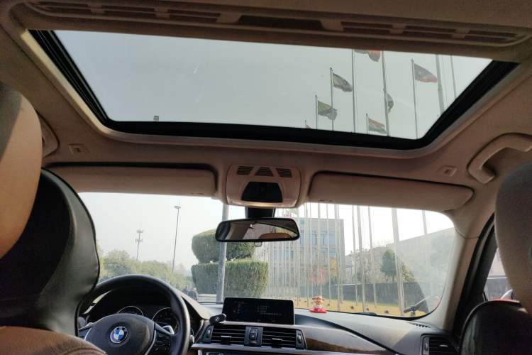 Used BMW 3 Series 2013 Facelift 320Li Fashion Design Package