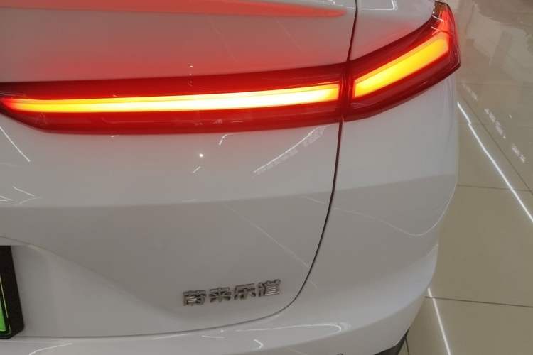 Used ONVO L60 2024 60 kWh Rear-Drive Version
