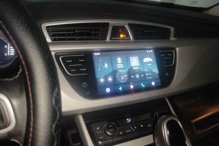 Used Geely Auto Emgrand X7 Sport 2018 1.8TD Automatic Two-Wheel Drive Smart 4G Connected Version